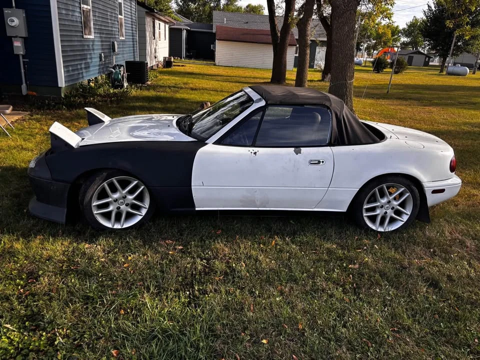 1990 Mazda NA MX-5 Miata - Image 2 of 11