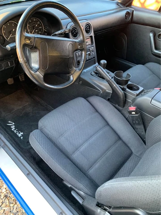 1990 Mazda NA MX-5 Miata - Image 11 of 20