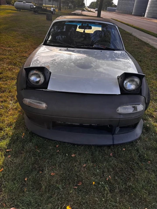1990 Mazda NA MX-5 Miata - Image 4 of 11
