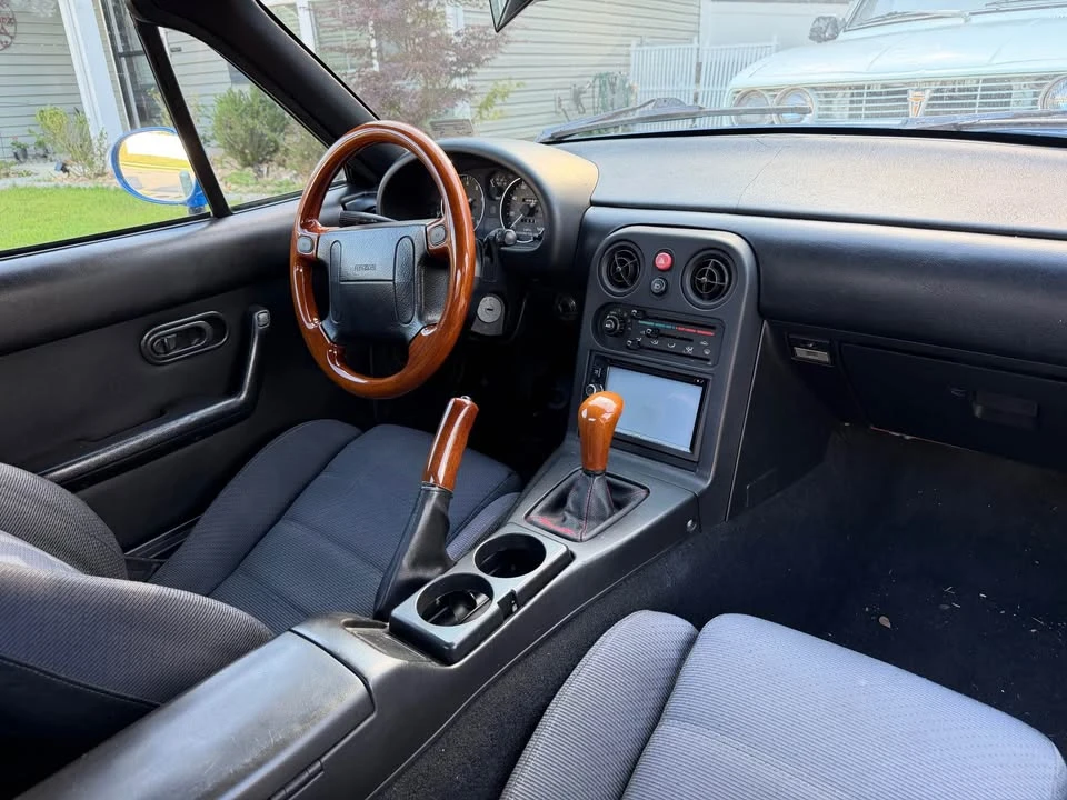 1990 Mazda NA MX-5 Miata - Image 2 of 4
