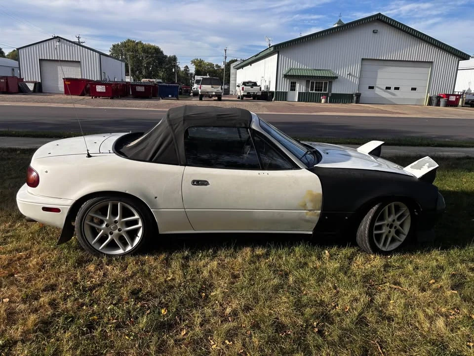 1990 Mazda NA MX-5 Miata - Image 3 of 11