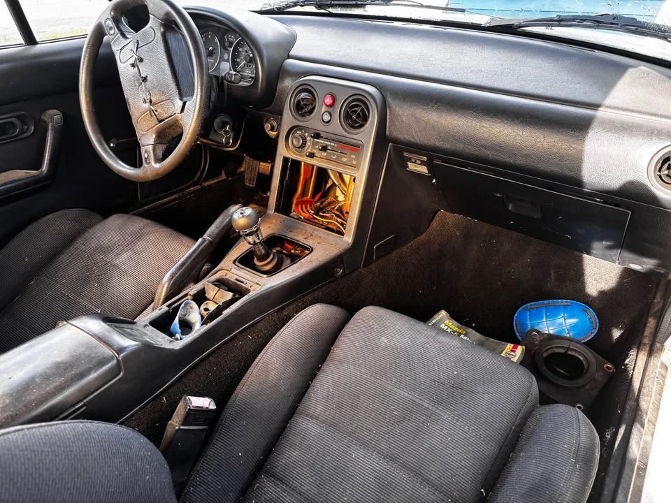 1990 Mazda NA MX-5 Miata - Image 8 of 11