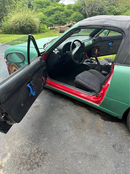 1990 Mazda NA MX-5 Miata - Image 9 of 12