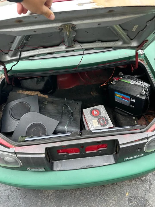 1990 Mazda NA MX-5 Miata - Image 8 of 12