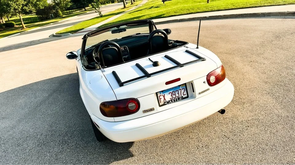 1990 Mazda NA MX-5 Miata - Image 17 of 20