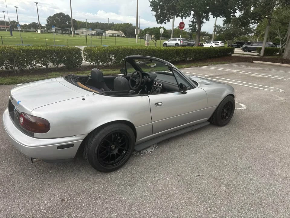 1990 Mazda NA MX-5 Miata - Image 11 of 20
