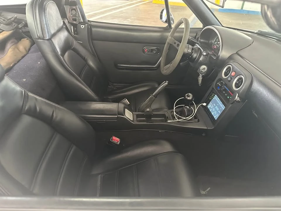1990 Mazda NA MX-5 Miata - Image 10 of 16