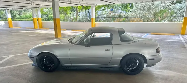 1990 Mazda MX-5 Convertible 2D