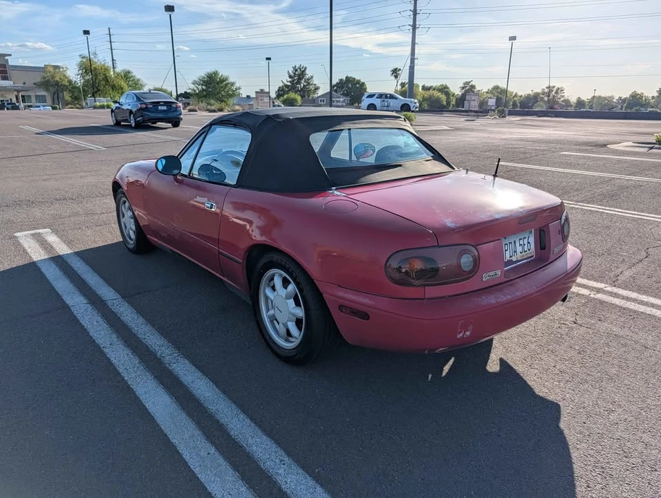1990 Mazda NA MX-5 Miata - Image 6 of 10