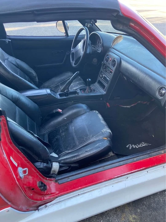 1990 Mazda NA MX-5 Miata - Image 6 of 7