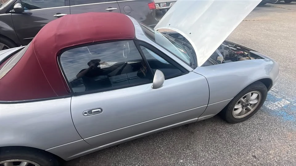 1990 Mazda NA MX-5 Miata - Image 5 of 10