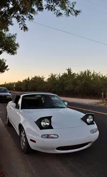 1990 Mazda MX-5 Convertible 2D