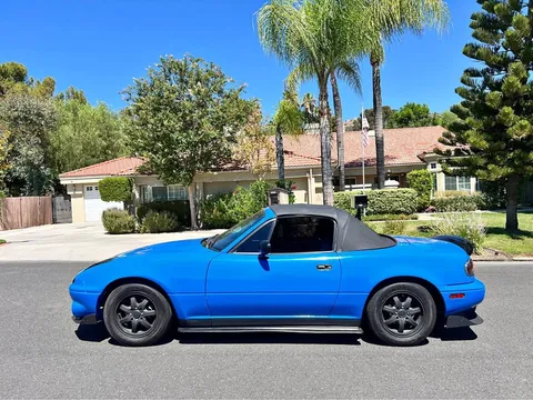 1990 Mazda MX-5 Convertible 2D