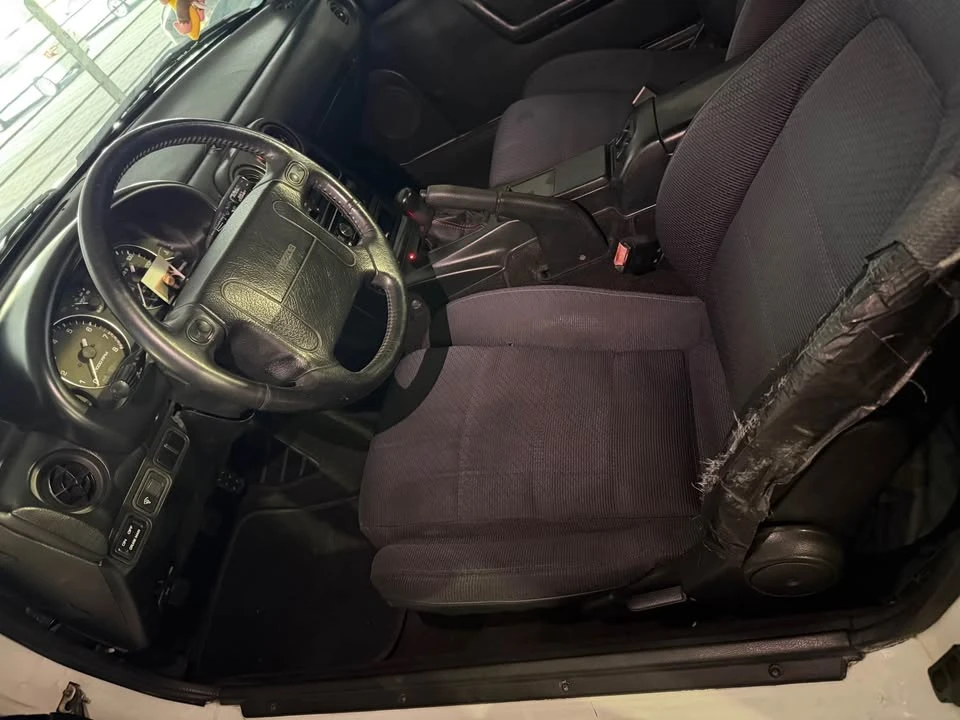 1990 Mazda NA MX-5 Miata - Image 5 of 7