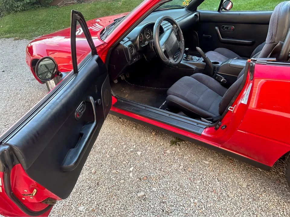 1990 Mazda NA MX-5 Miata - Image 16 of 19