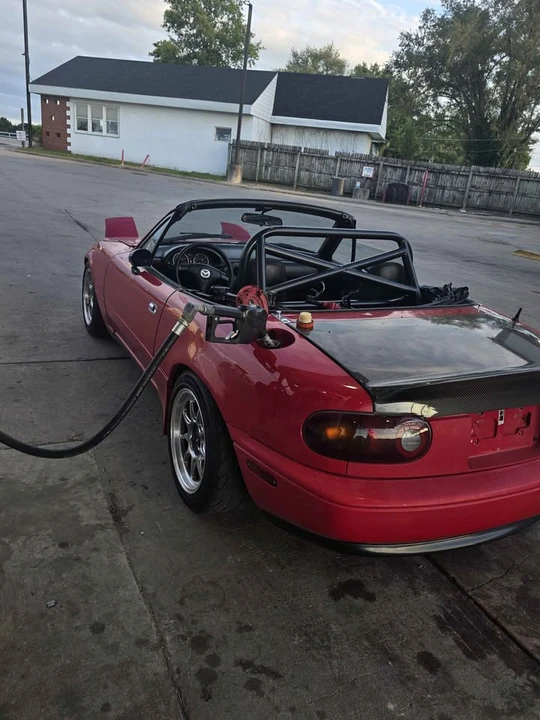 1990 Mazda NA MX-5 Miata - Image 3 of 12
