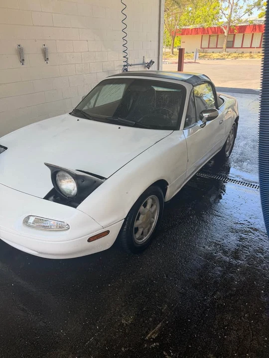 1990 Mazda NA MX-5 Miata - Image 2 of 13