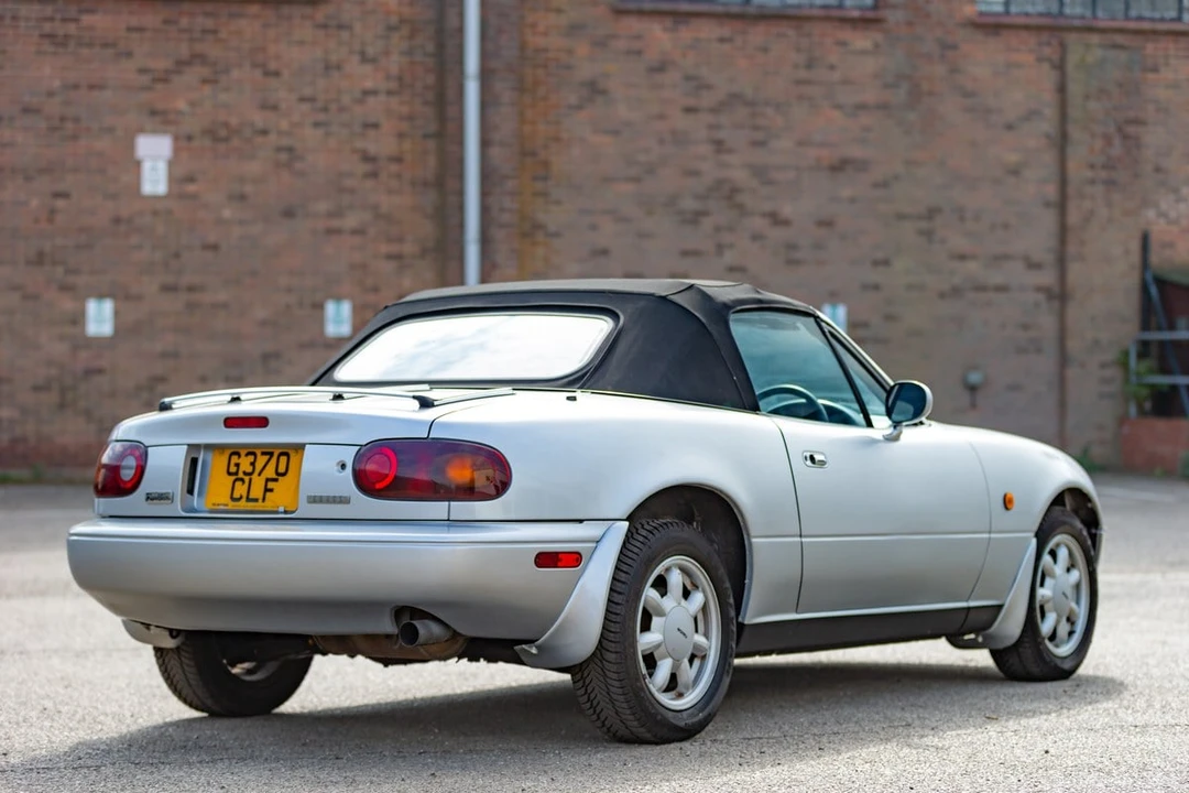 1990 Mazda NA MX-5 Miata - Image 17 of 30