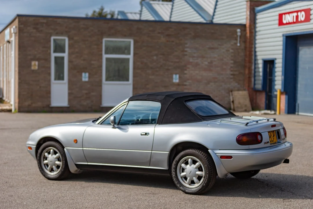 1990 Mazda NA MX-5 Miata - Image 29 of 30