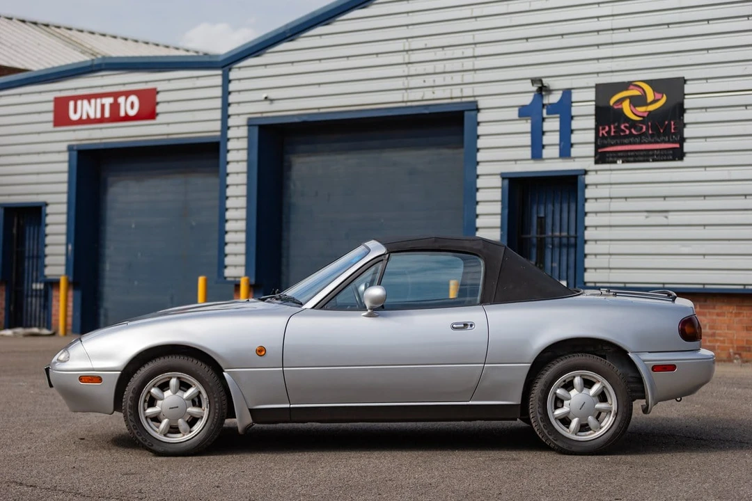 1990 Mazda NA MX-5 Miata - Image 28 of 30