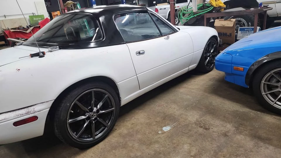 1990 Mazda NA MX-5 Miata - Image 3 of 10