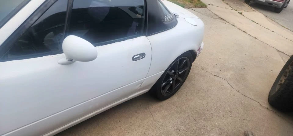 1990 Mazda NA MX-5 Miata - Image 9 of 10