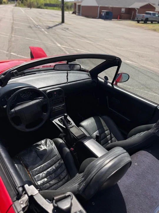1990 Mazda NA MX-5 Miata - Image 11 of 18