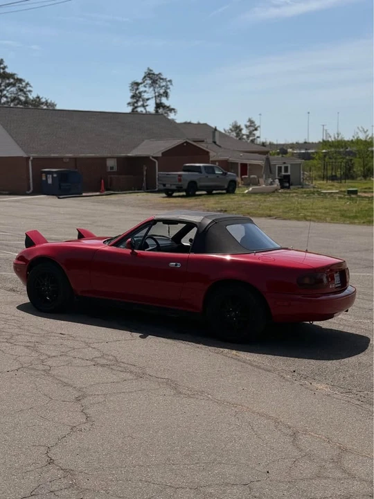 1990 Mazda NA MX-5 Miata - Image 2 of 18