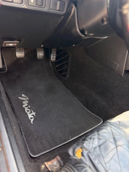 1990 Mazda NA MX-5 Miata - Image 15 of 18