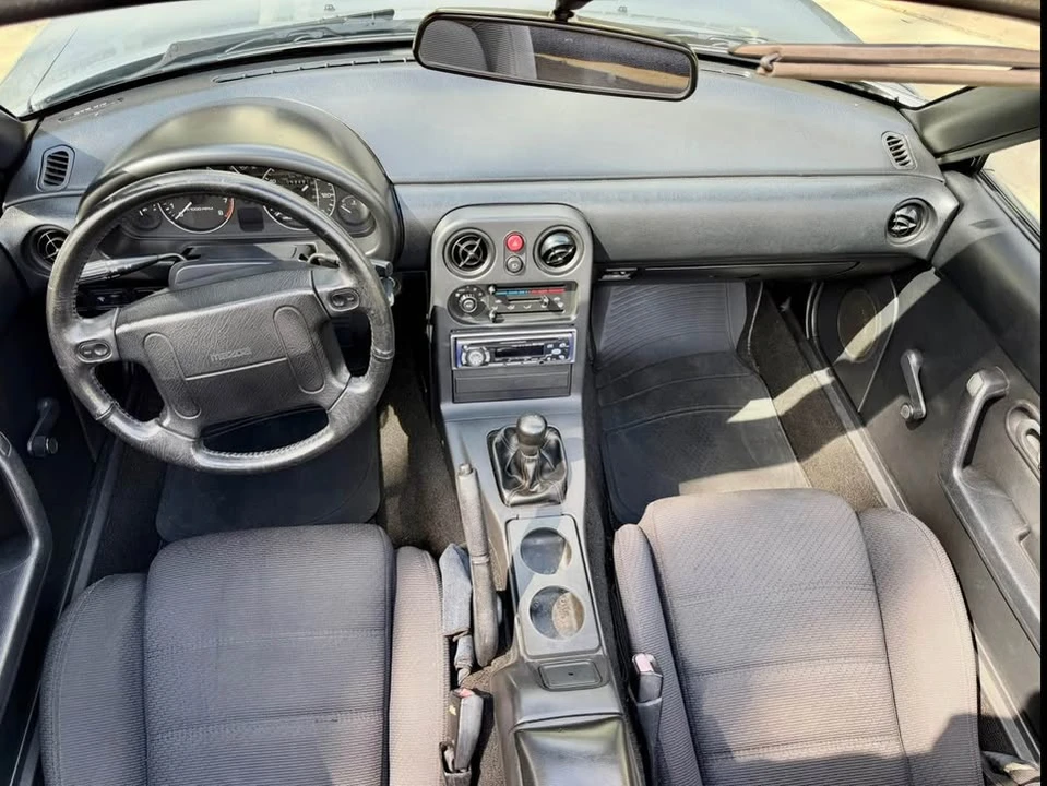 1990 Mazda NA MX-5 Miata - Image 10 of 14