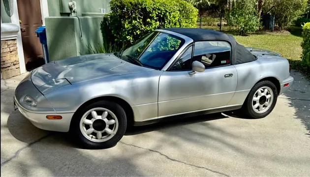 1990 Mazda MX-5 Miata