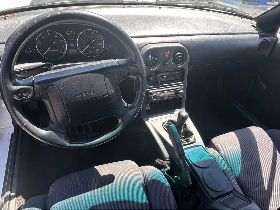 1990 Mazda NA MX-5 Miata - Image 14 of 15