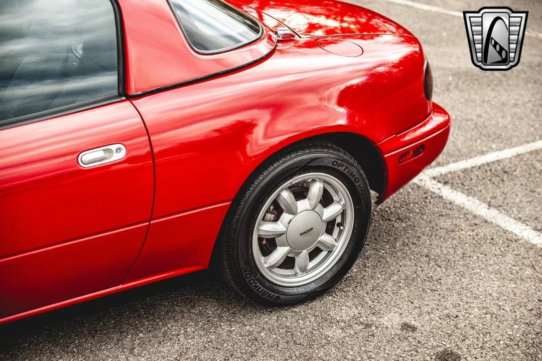 1990 Mazda NA MX-5 Miata - Image 15 of 21