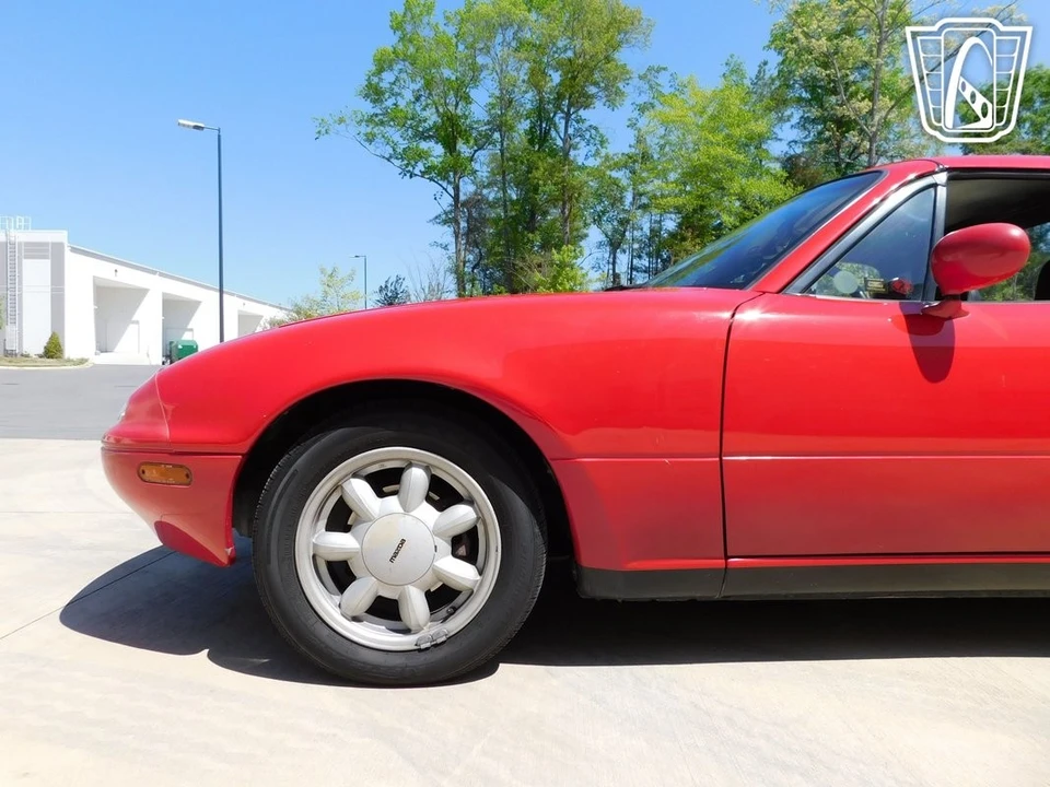 1990 Mazda NA MX-5 Miata - Image 10 of 12