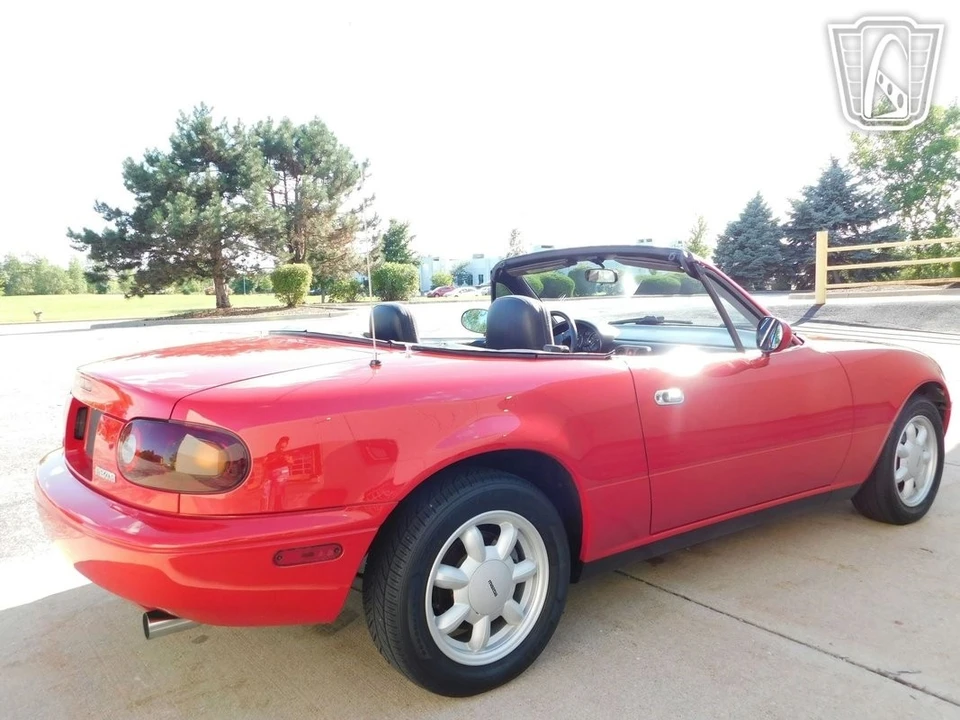 1990 Mazda NA MX-5 Miata - Image 17 of 21