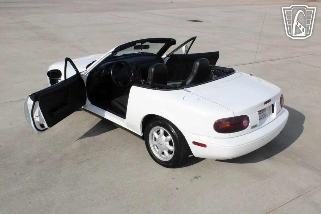 1990 Mazda NA MX-5 Miata - Image 10 of 21
