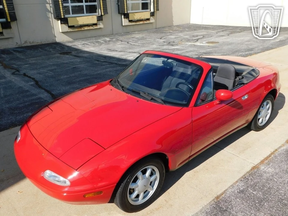 1990 Mazda NA MX-5 Miata - Image 5 of 12