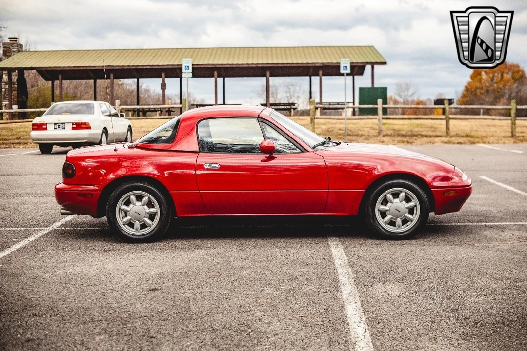 1990 Mazda NA MX-5 Miata - Image 9 of 21