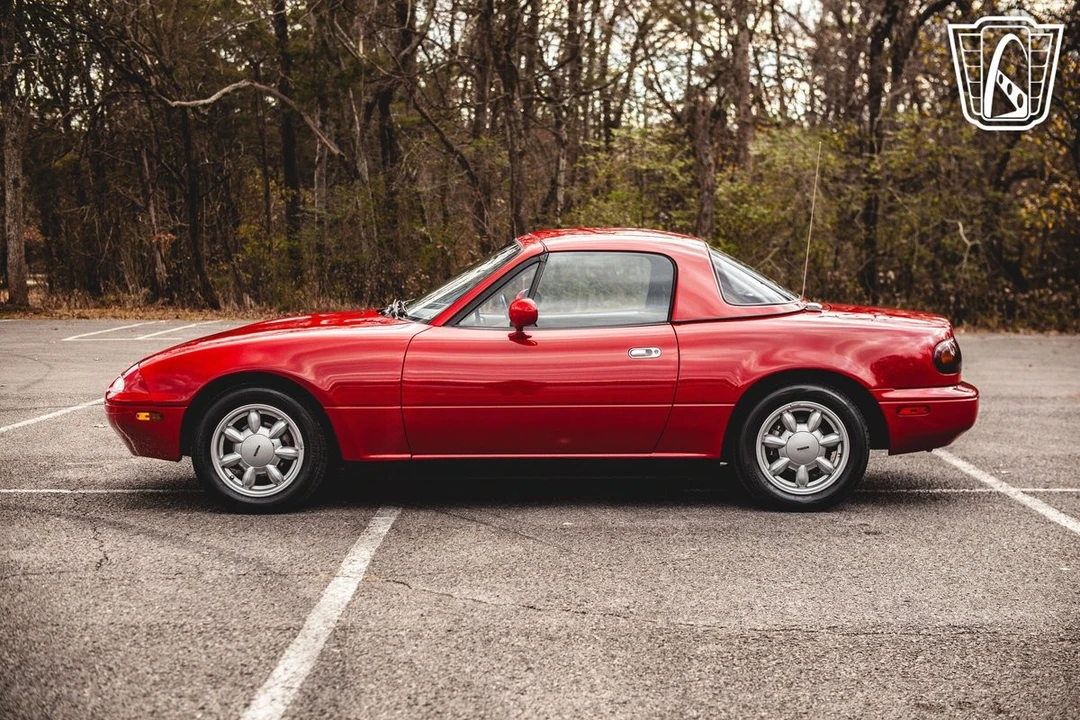 1990 Mazda NA MX-5 Miata - Image 8 of 12