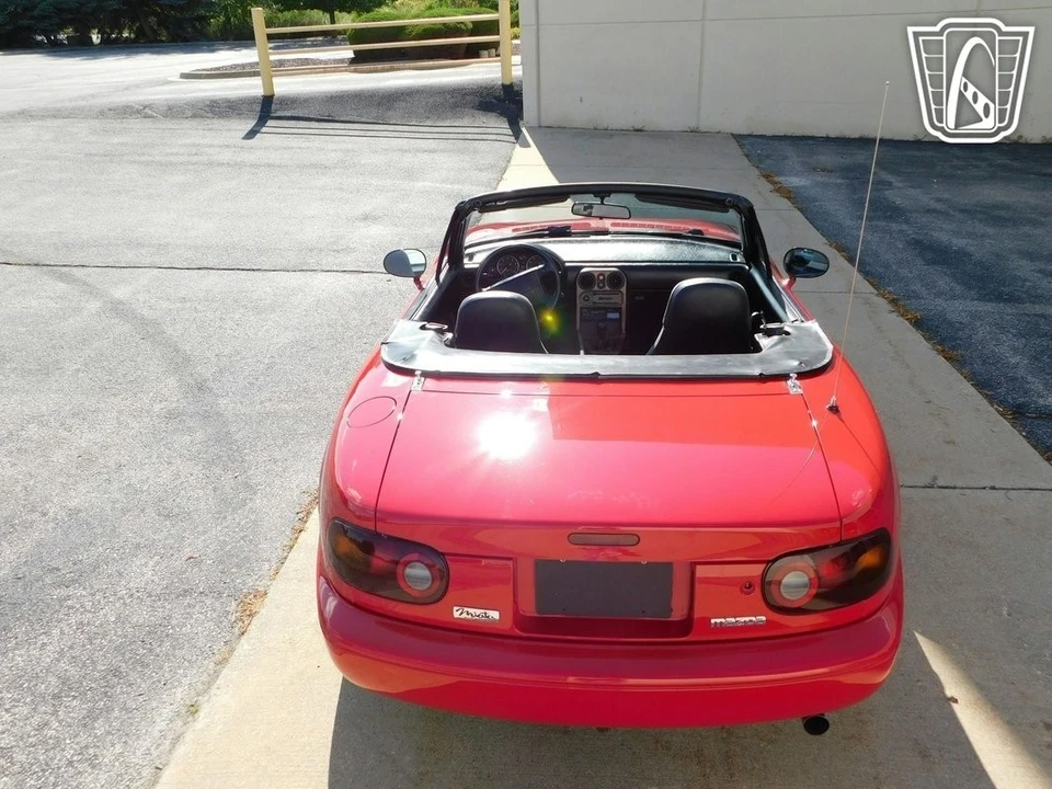 1990 Mazda NA MX-5 Miata - Image 11 of 12