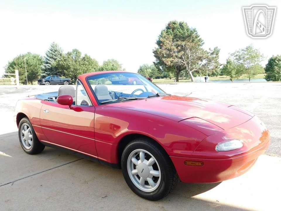 1990 Mazda NA MX-5 Miata - Image 15 of 21