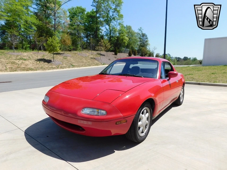 1990 Mazda NA MX-5 Miata - Image 5 of 12