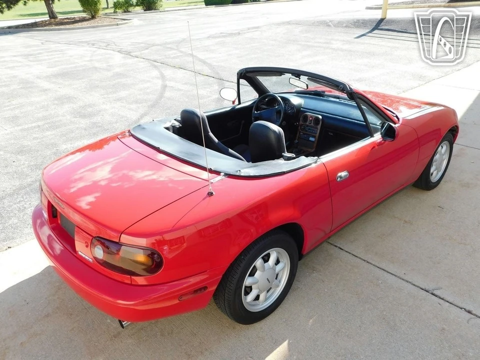 1990 Mazda NA MX-5 Miata - Image 10 of 12