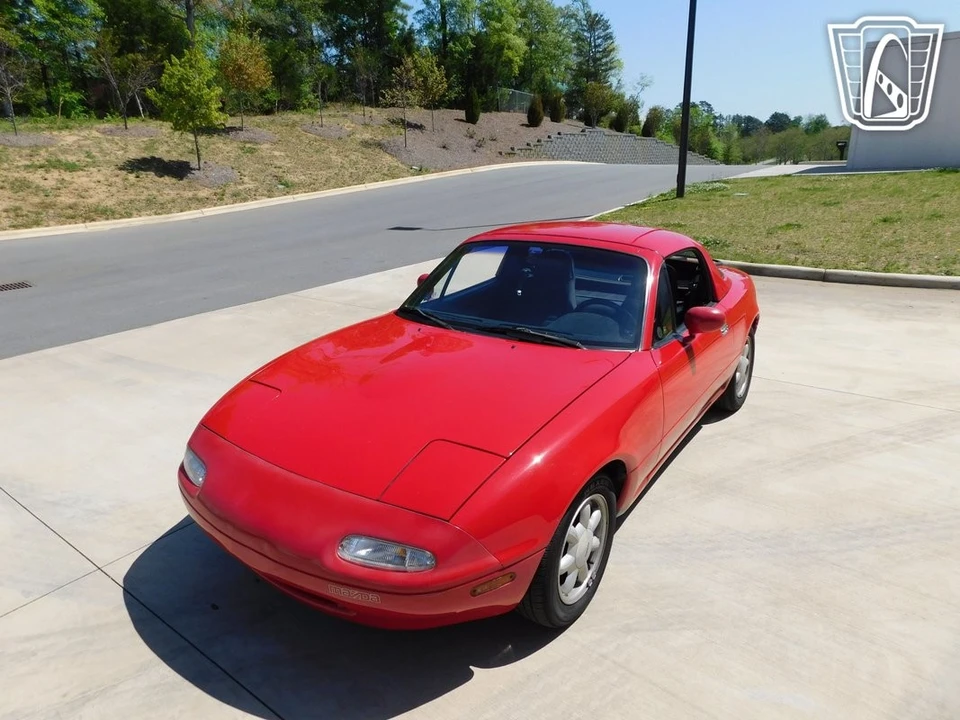 1990 Mazda NA MX-5 Miata - Image 9 of 12