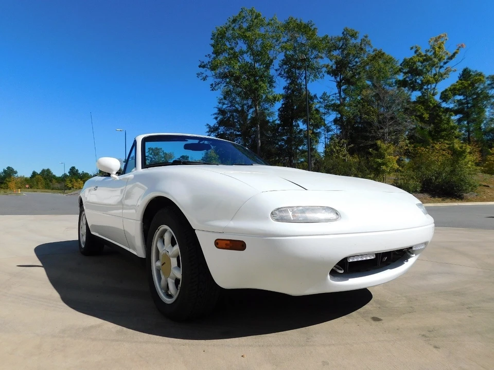 1990 Mazda NA MX-5 Miata - Image 19 of 21