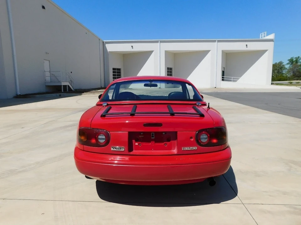 1990 Mazda NA MX-5 Miata - Image 11 of 12