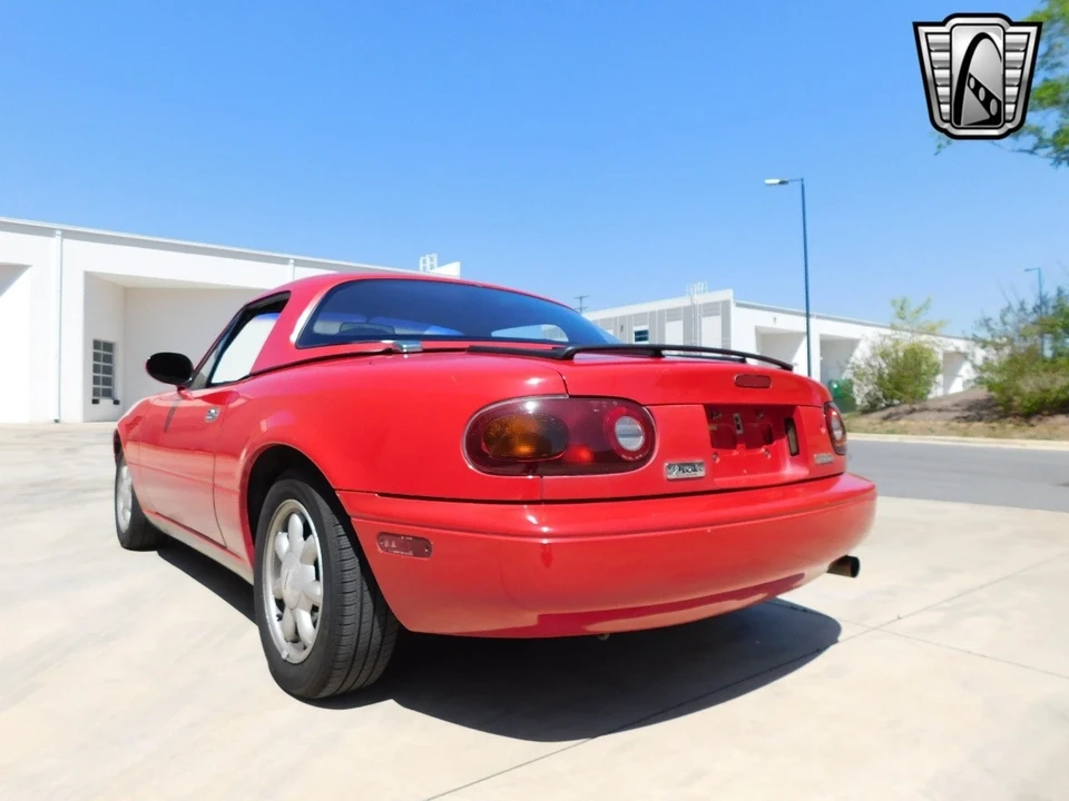 1990 Mazda NA MX-5 Miata - Image 10 of 12