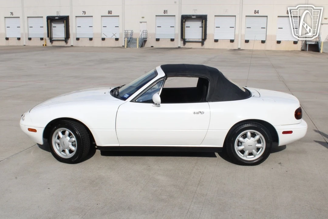 1990 Mazda NA MX-5 Miata - Image 14 of 21