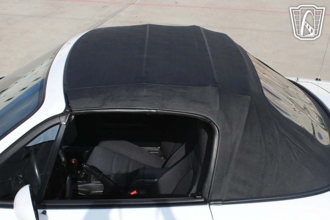 1990 Mazda NA MX-5 Miata - Image 15 of 21