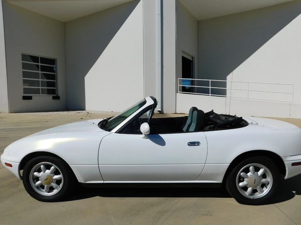1990 Mazda NA MX-5 Miata - Image 12 of 12